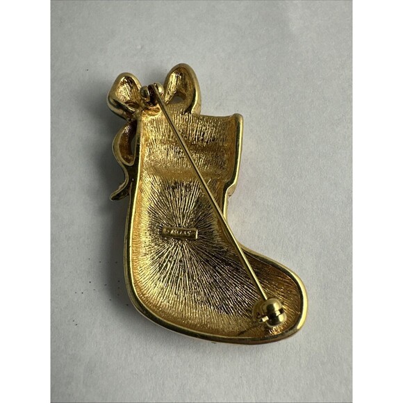 MONET Christmas Red Enamel Stocking Green Bow Clear Rhinestone Pin Brooch - Picture 2 of 6